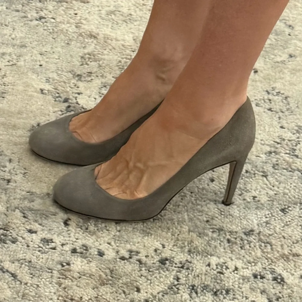 Vintage Gucci Women's Suede Pump, size 7